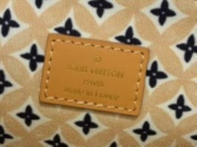 wholesale quality louis vuitton m23055 pochette metis apricot