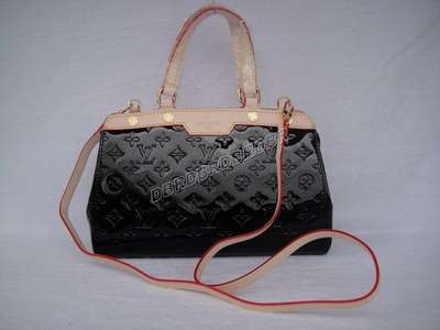 Louis Vuitton M91622 black