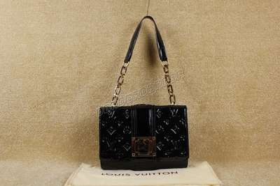 Louis Vuitton M91279 black