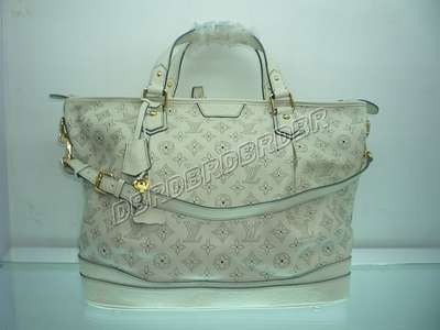 Louis Vuitton M93178 beige white