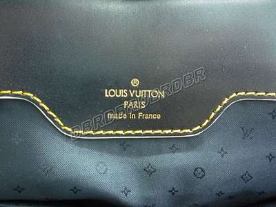 discount louis vuitton handbags suhali leather m95848 black wholesale