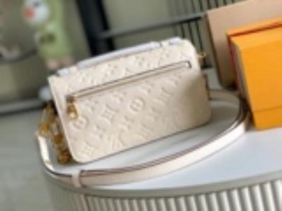 wholesale quality louis vuitton m22942 milk white