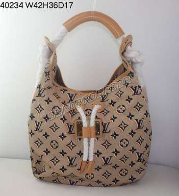 Louis Vuitton M40234 apricot