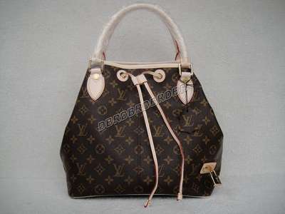 Louis Vuitton M40372