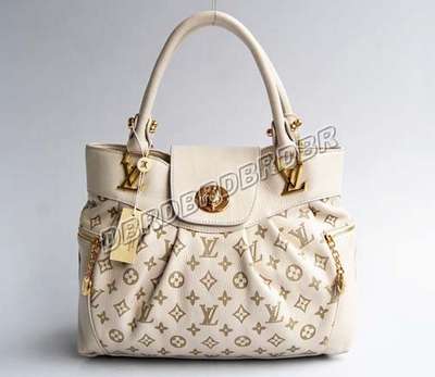 Louis Vuitton M98874 beige white