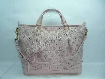 Louis Vuitton M93177 pink