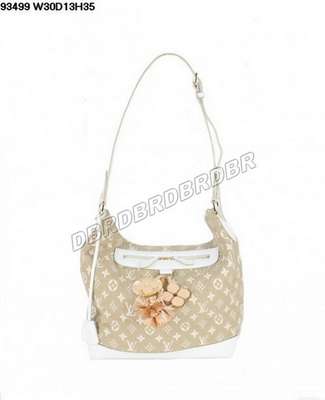 Louis Vuitton 93499 beige white