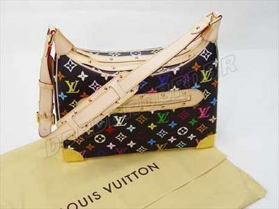 Louis Vuitton M92638 black