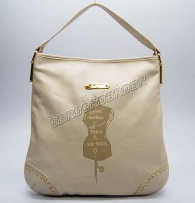 Louis Vuitton M96602 beige white