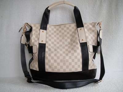 Louis Vuitton M95181 white