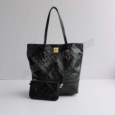 Louis Vuitton M93827 black